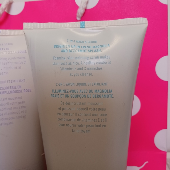 Victoria's Secret PINK 2-in-1 Wash & Scrubs - Picture 8 of 8